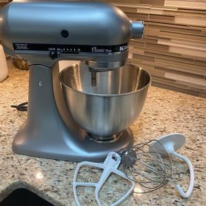 Kitchen-Aid stand mixer